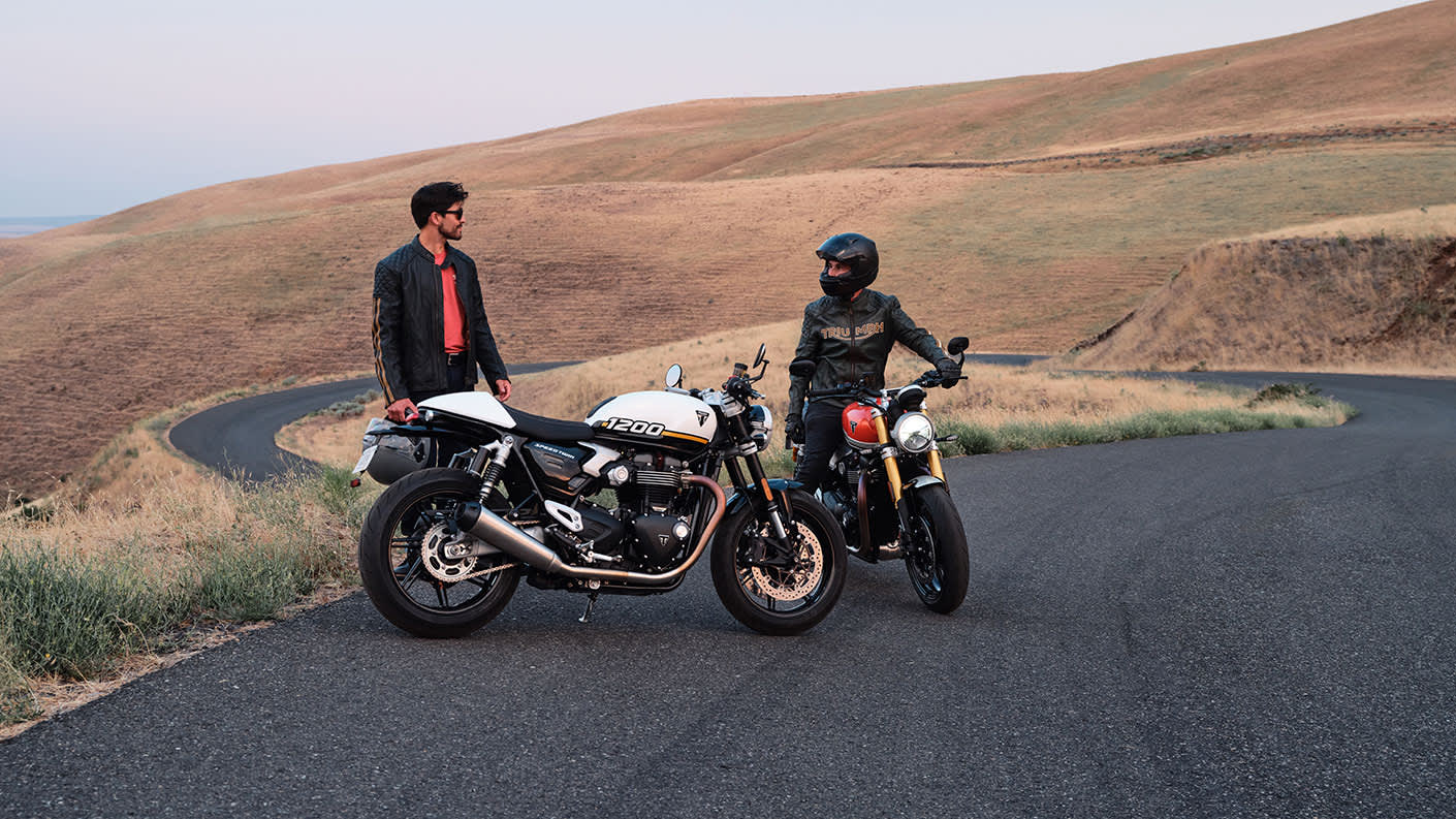 Triumph Speed Twin 1200 and RS with two riders